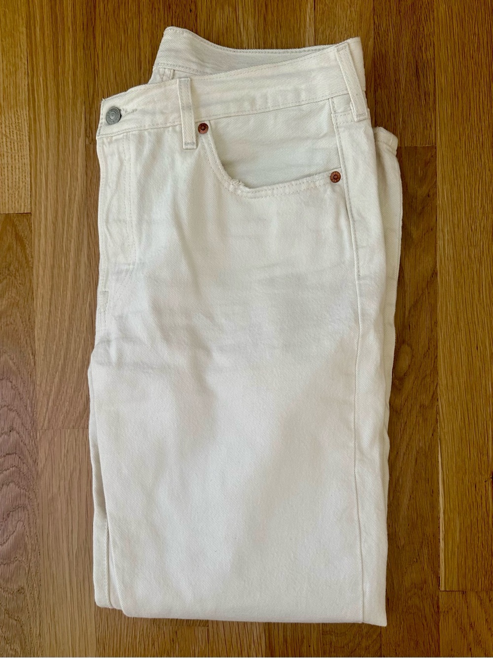 Levi's 501 ‘90s Jean in Ecru from Aritzia - Picture 4 of 4